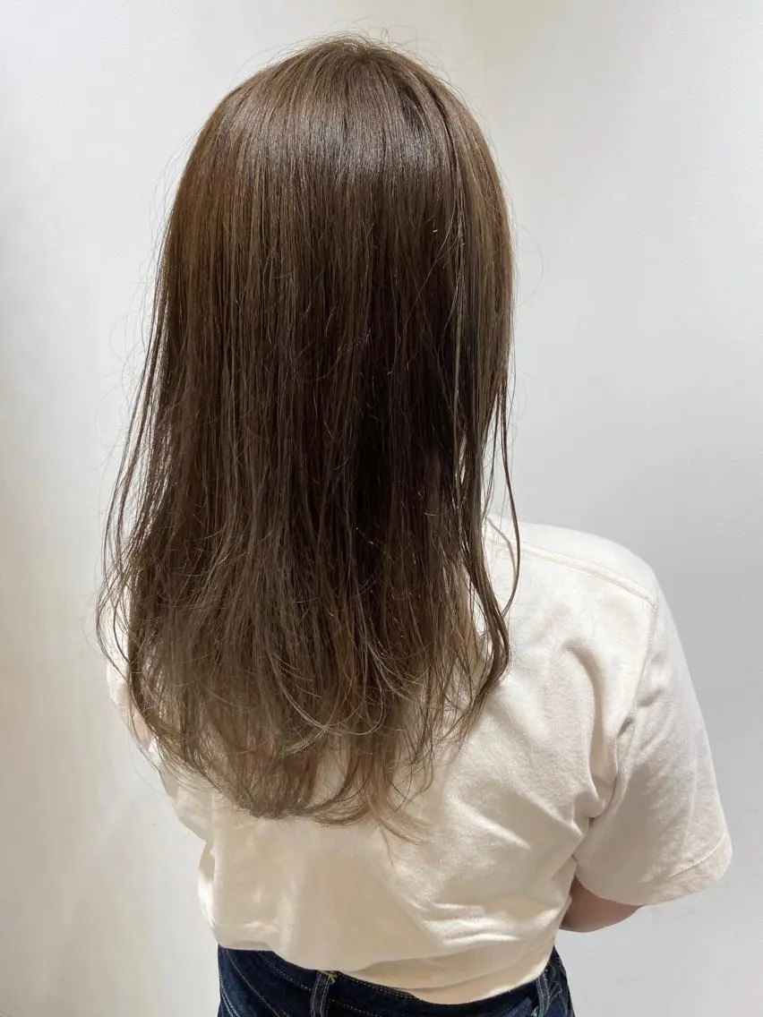 ミディアム カラー カット 🐺ウルフ/レイヤー 似合わせ‎🤍沙羅のヘアスタイル
