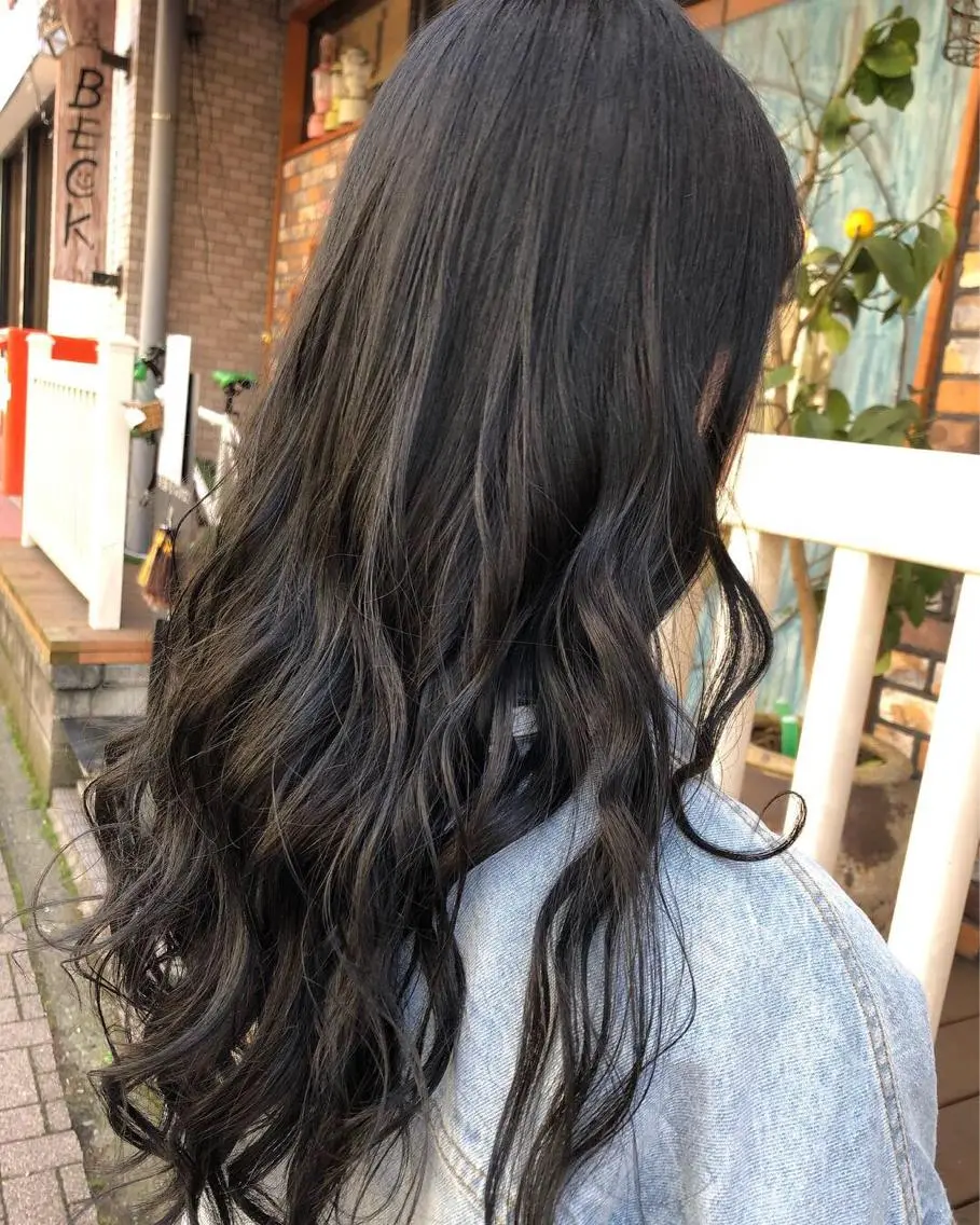 ロング カラー ヘアカラー 石川 史弥のヘアスタイル