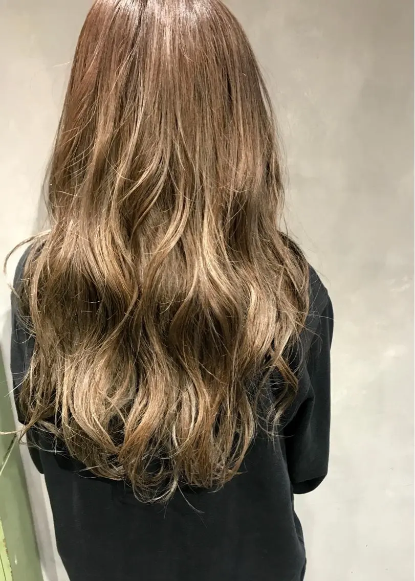 ロング カラー 明治神宮前 NANAMIのヘアスタイル