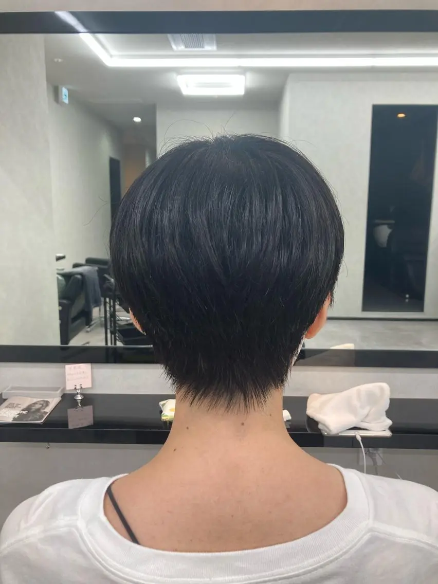 ショート カラー 鈴木 翔偉のヘアスタイル