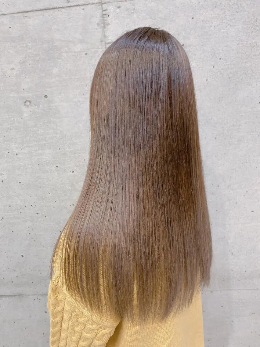 ロング カラー グレージュ ハイトーンカラー ハイトーングレージュ 髪質改善 ヘアカラー トリートメント 大栗 佑也  髪質改善のヘアスタイル