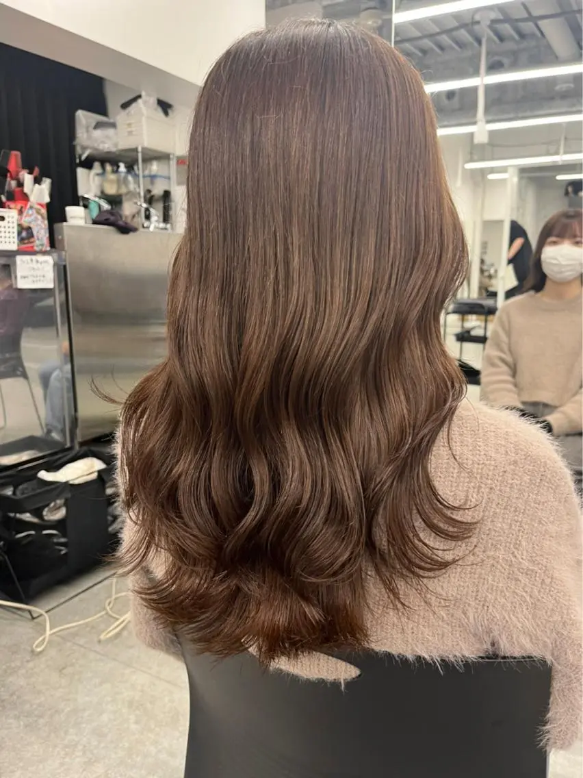 ロング カラー メンズ 艶感ミルクティー🤍 色落ち綺麗🤍ともやのヘアスタイル