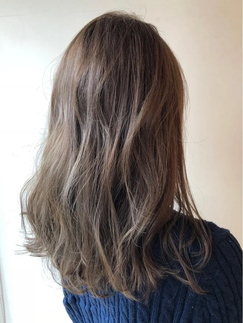 セミロング カラー ヘアアレンジ カット ヘアカラー アズール 深谷店のヘアスタイル