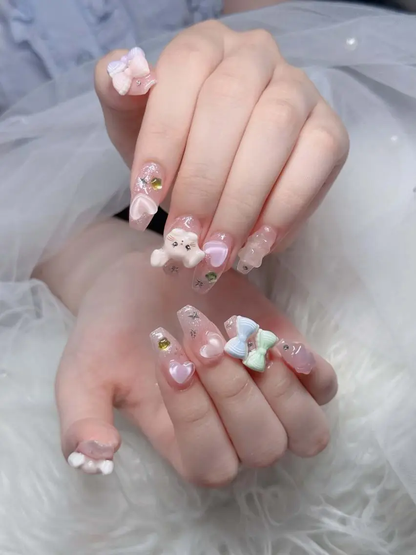 ネイル チークネイル フレンチネイル キラキラネイル 韓国ネイル マグネットネイル ハンドネイル H.baby Nail Salonのネイルデザイン
