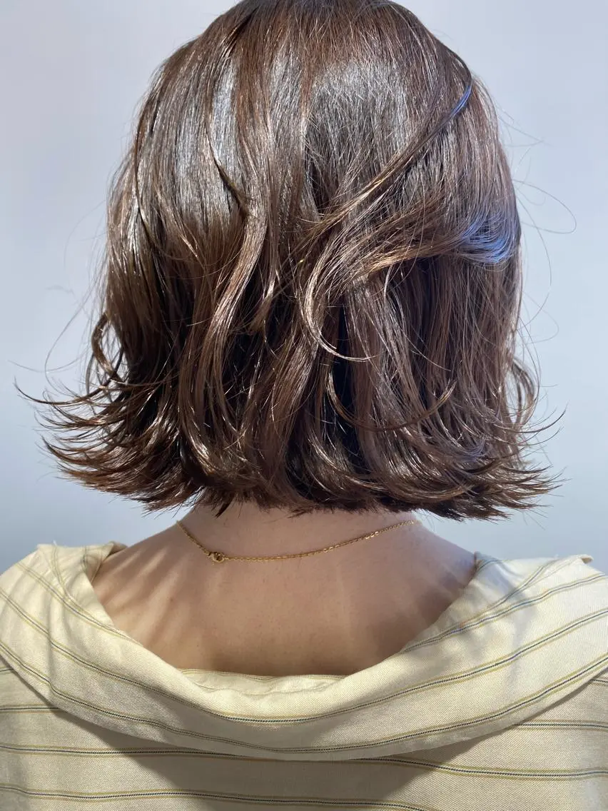 ショート カラー アッシュ ベージュカラー ボブ 遠藤 愛莉のヘアスタイル