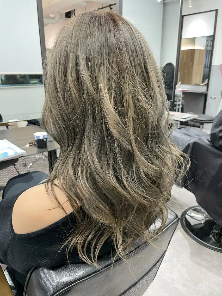 ロング ヘアカラー 色気レイヤー& ショートはお任せ🌟のヘアスタイル