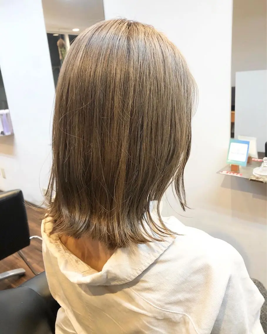 ミディアム カラー ベージュカラー ダブルカラー ミルクティーベージュ 松田 光雄のヘアスタイル