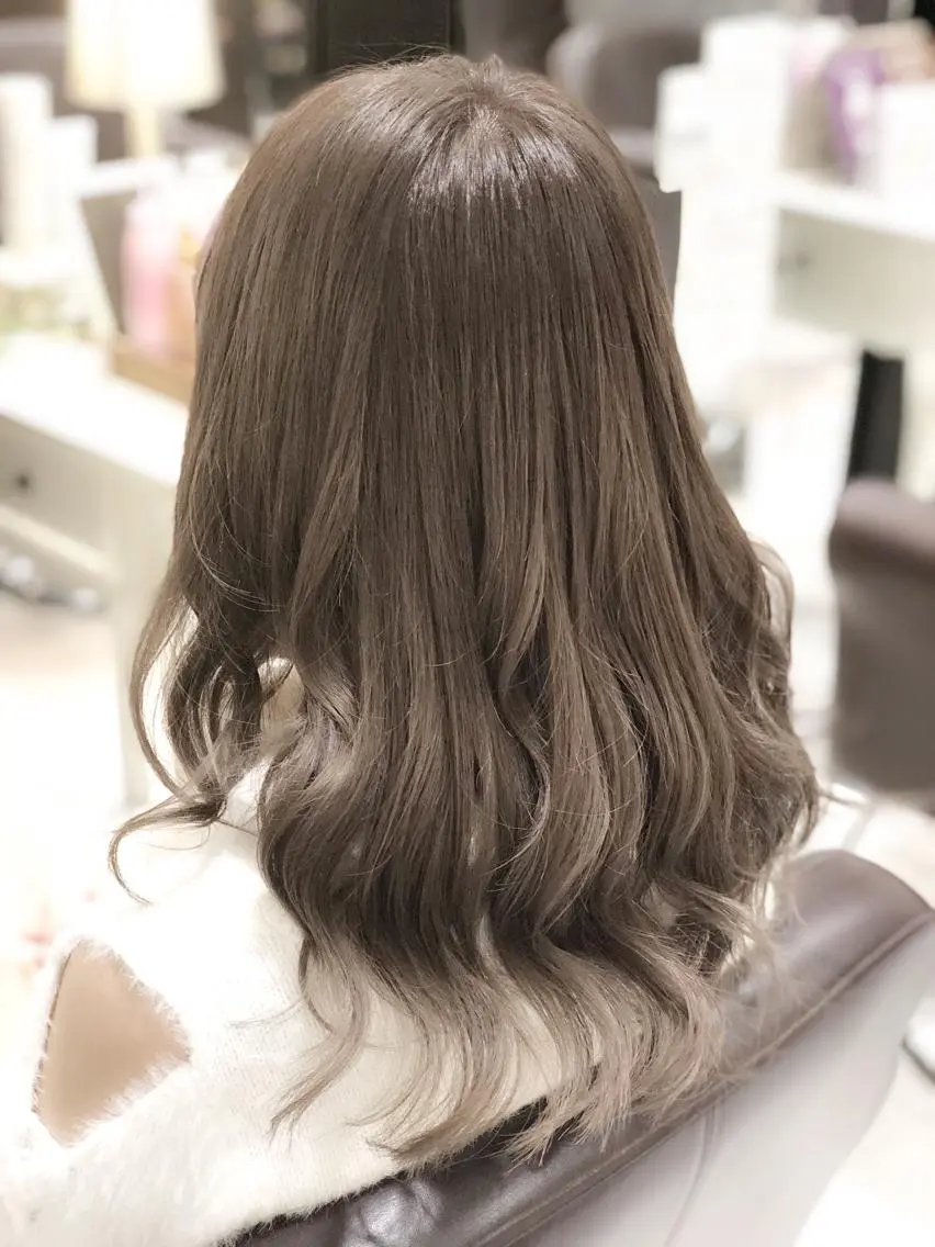セミロング カラー アッシュ ベージュカラー 髪質改善/ 艶髪カラー/益田直幸のヘアスタイル