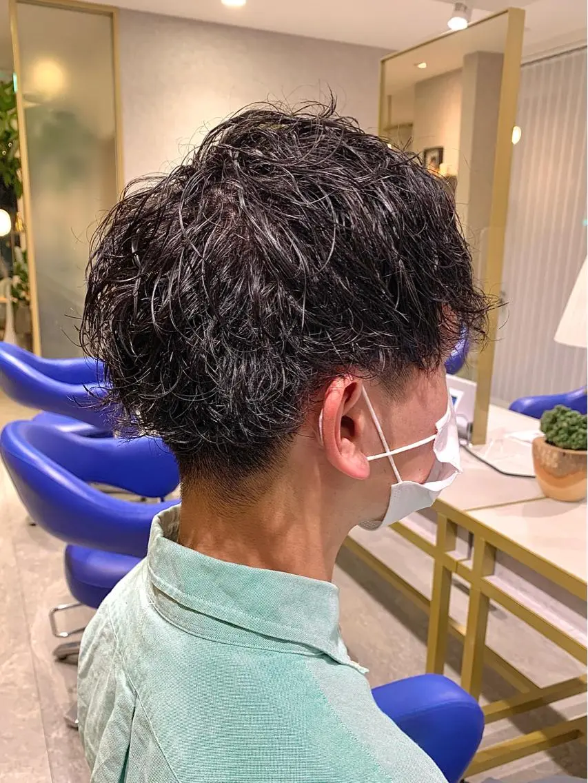 ショート パーマ ヘアアレンジ メンズ メンズパーマ 波巻きパーマ スパイラルパーマ メンズパーマ職人 加藤 弘貴のヘアスタイル