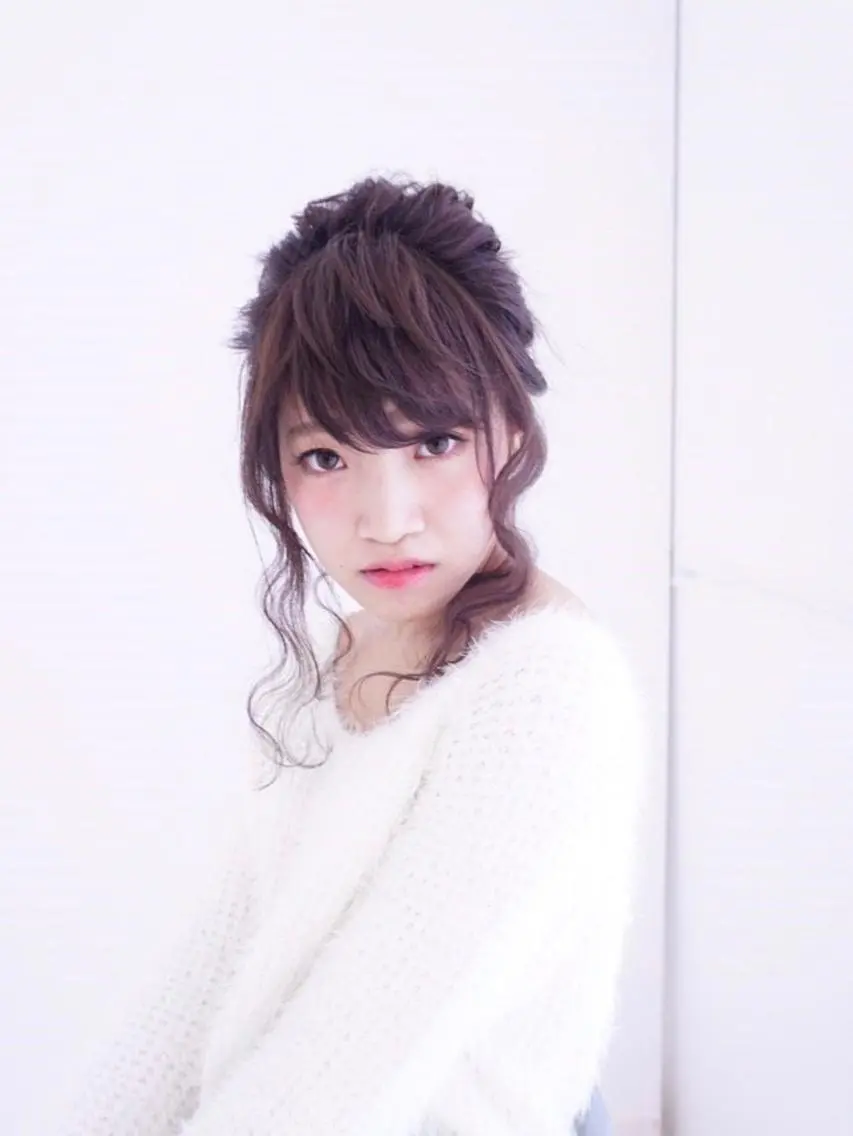 セミロング パーマ ヘアアレンジ ヘアセット 山北 咲子のヘアスタイル