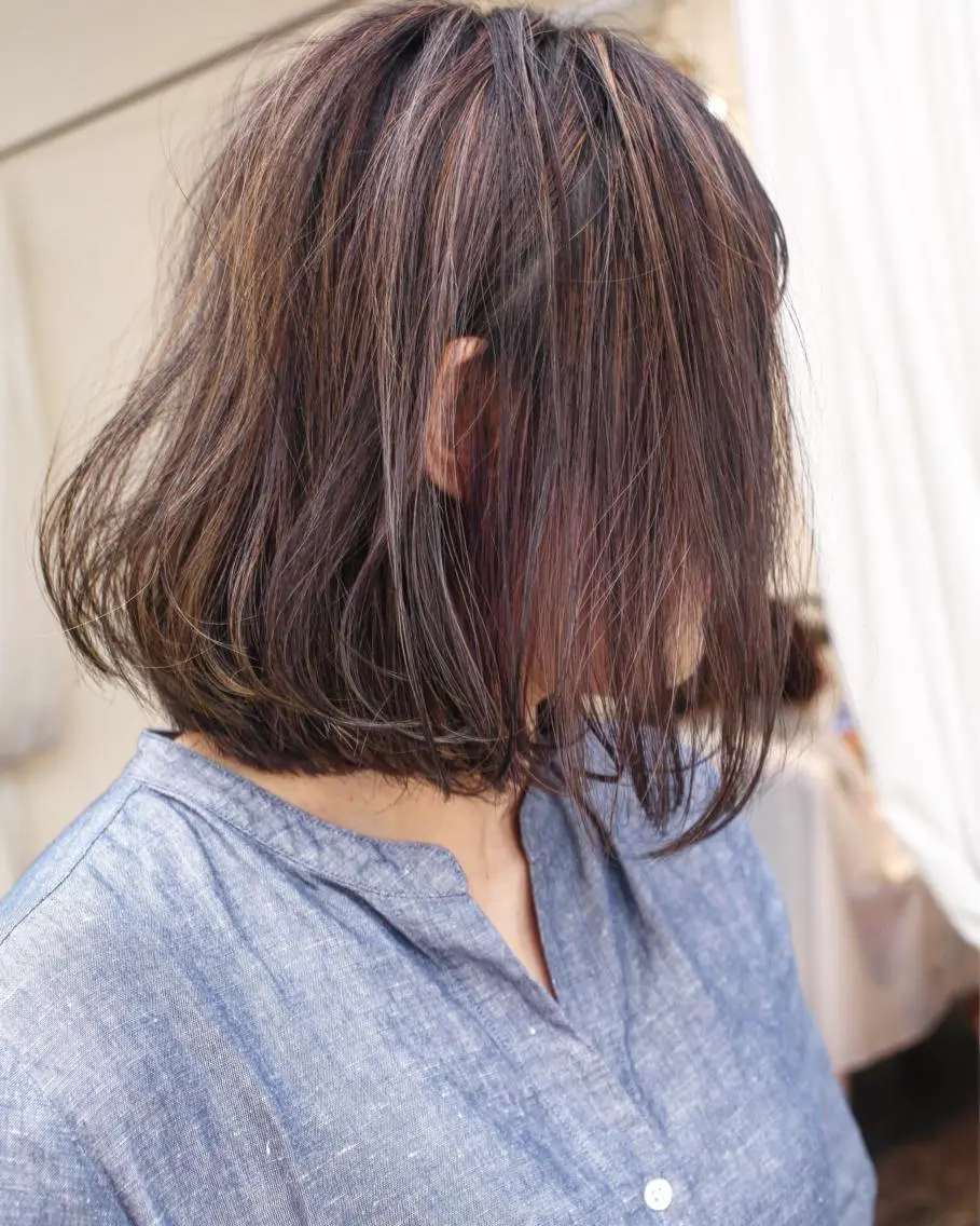 ショート カラー ヘアアレンジ 切りっぱなしボブ アッシュ グラデーションカラー ハイライトカラー ボブ Mariana/ 鶴原-ハイライトのヘアスタイル