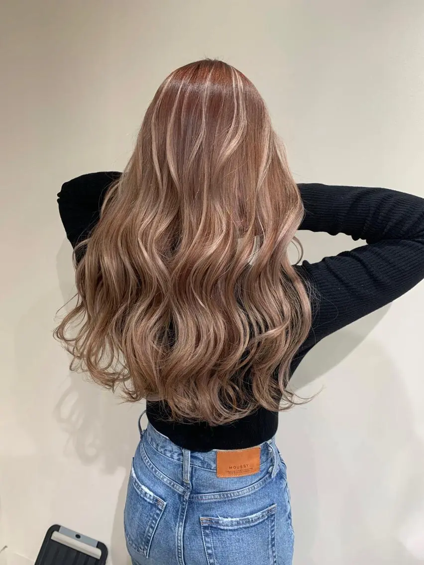 ロング カラー シールエクステ ブリーチ ケアブリーチ デザインカラー ハイトーンカラー 渋谷🤍ブリーチの神 🤍Yudaiのヘアスタイル