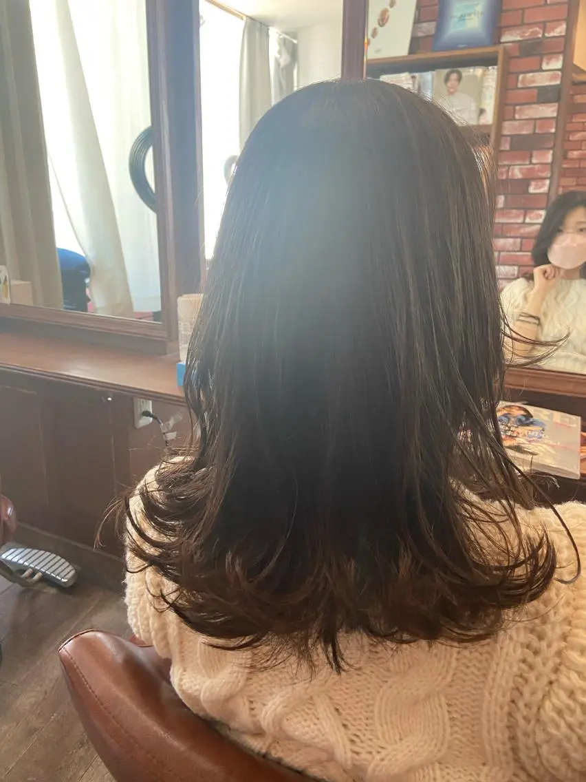 セミロング 眞壁 華子のヘアスタイル