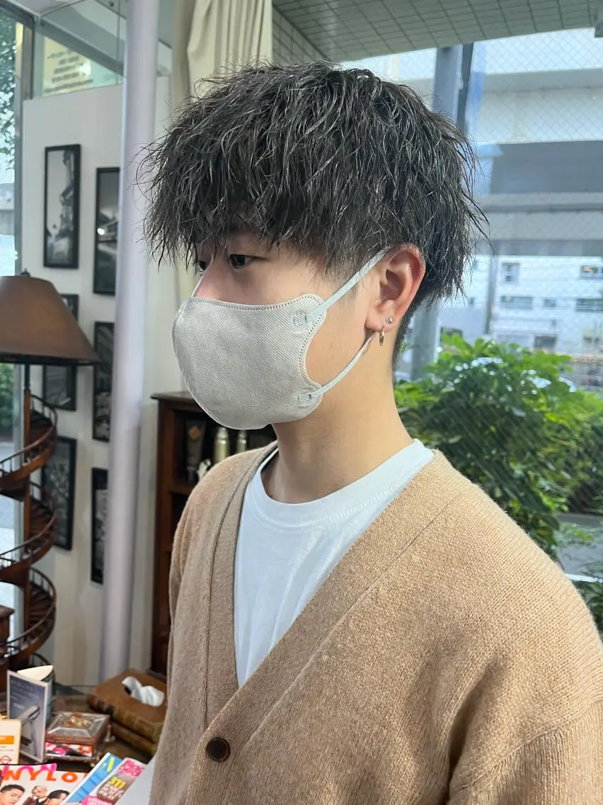 パーマ メンズ メンズパーマ モモカ/ハイトーン /バレイヤージュのヘアスタイル