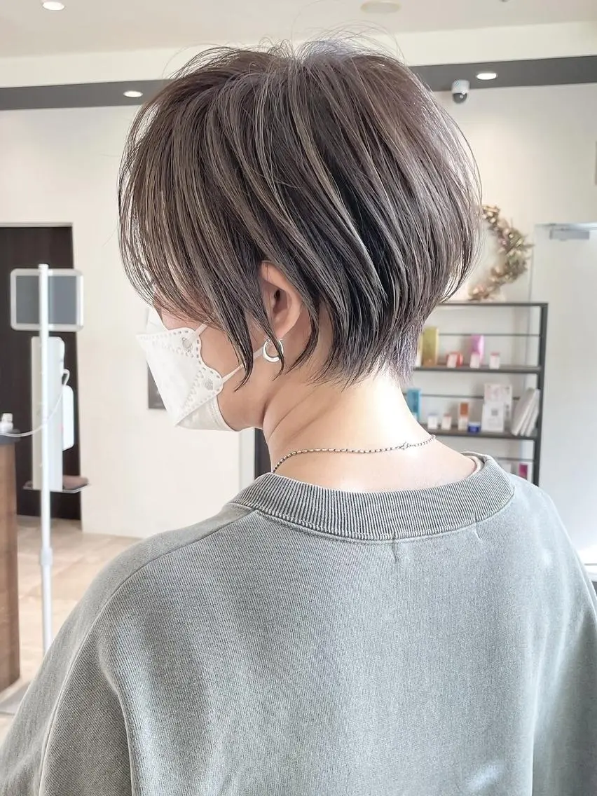 ショート カット 襟足でお悩みの方✂︎ くびれ職人ハシモトのヘアスタイル