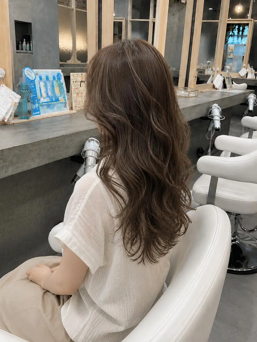 ロング 川畑 理花のヘアスタイル