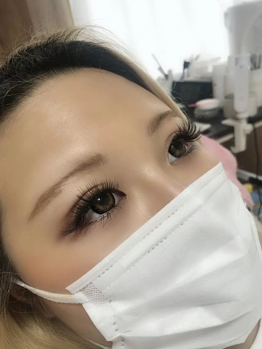 カラー パーマ マツエク・マツパ バインドロック 目尻長め 伊藤名紬 マツエク専門のマツエク・マツパデザイン