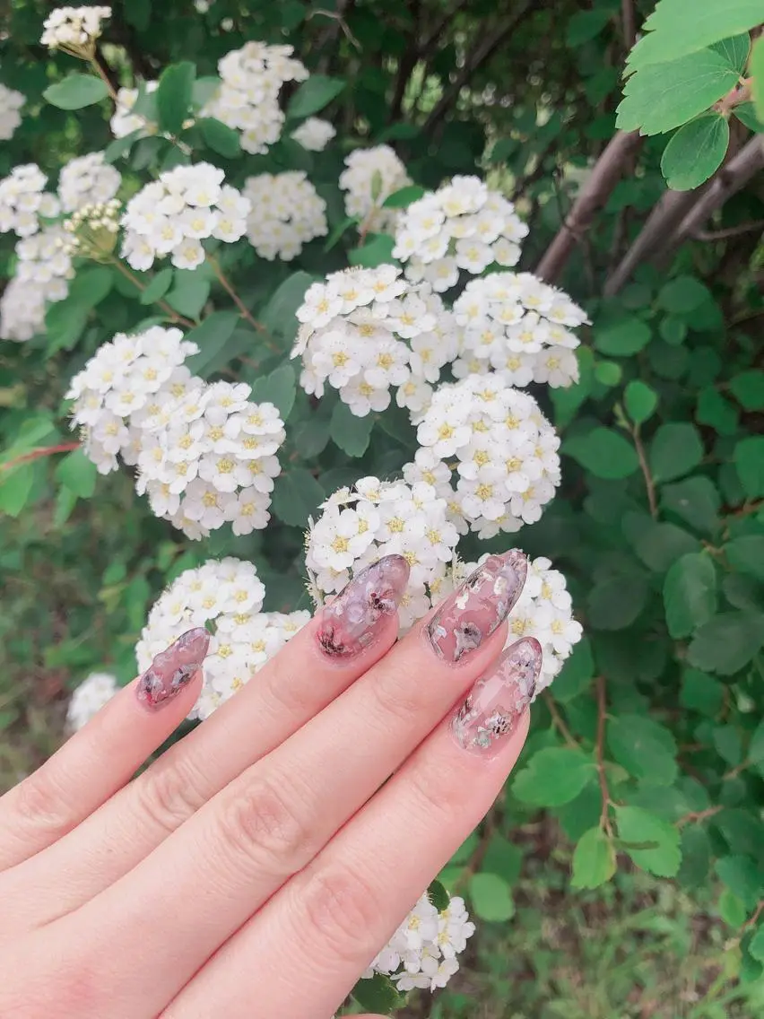 ロング ネイル Blowe ニュアンスのネイルデザイン