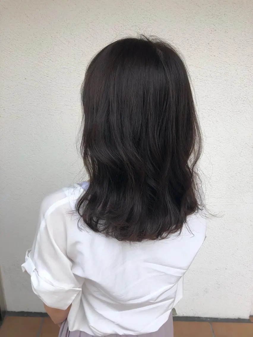 カラー ラベンダーカラー kana .オリーブ /ナチュラルヘアのヘアスタイル