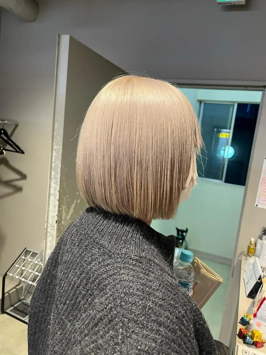 ショート ヘアカラー トリートメント ヘッドスパ ヘアセット 寒色/ベージュヘア ブリーチありMiOのヘアスタイル