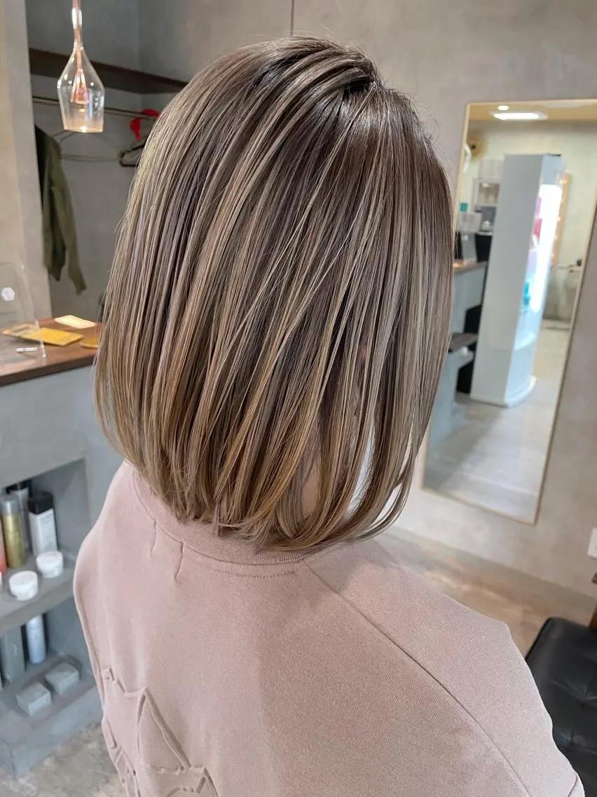 ショート アッシュ ハイライト レイヤーカット ウルフカット ヘアカラー トリートメント RIENS♡xrea 山本優舞のヘアスタイル