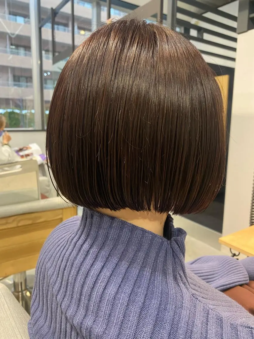 ショート ボブ カット 高橋 侑莉亜のヘアスタイル