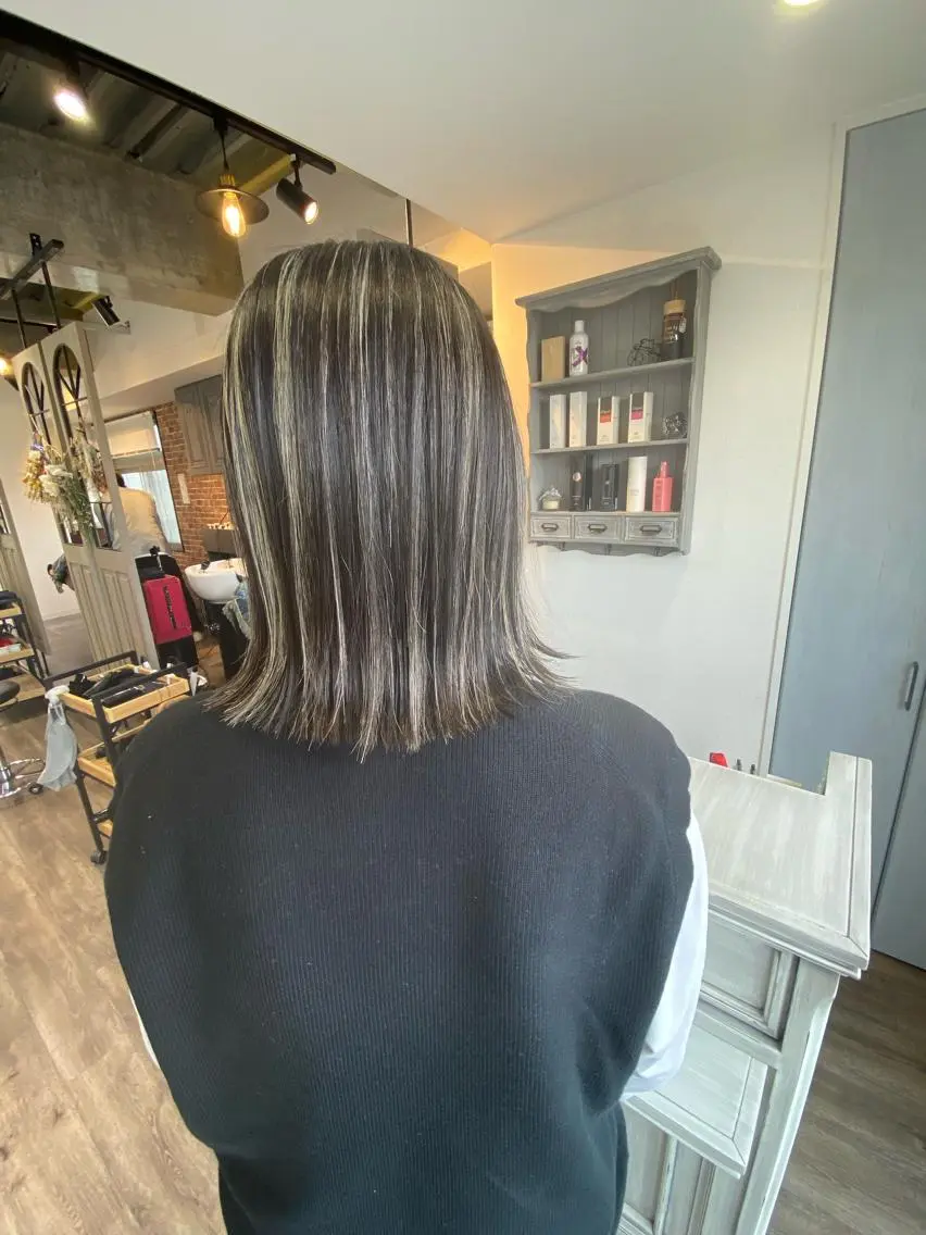 ミディアム ハイライト 粕川 達哉のヘアスタイル