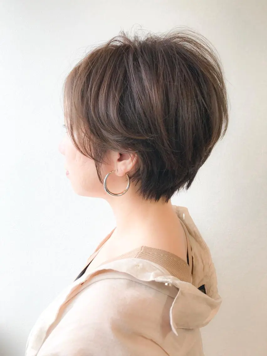 ショート カラー 松本 俊樹のヘアスタイル