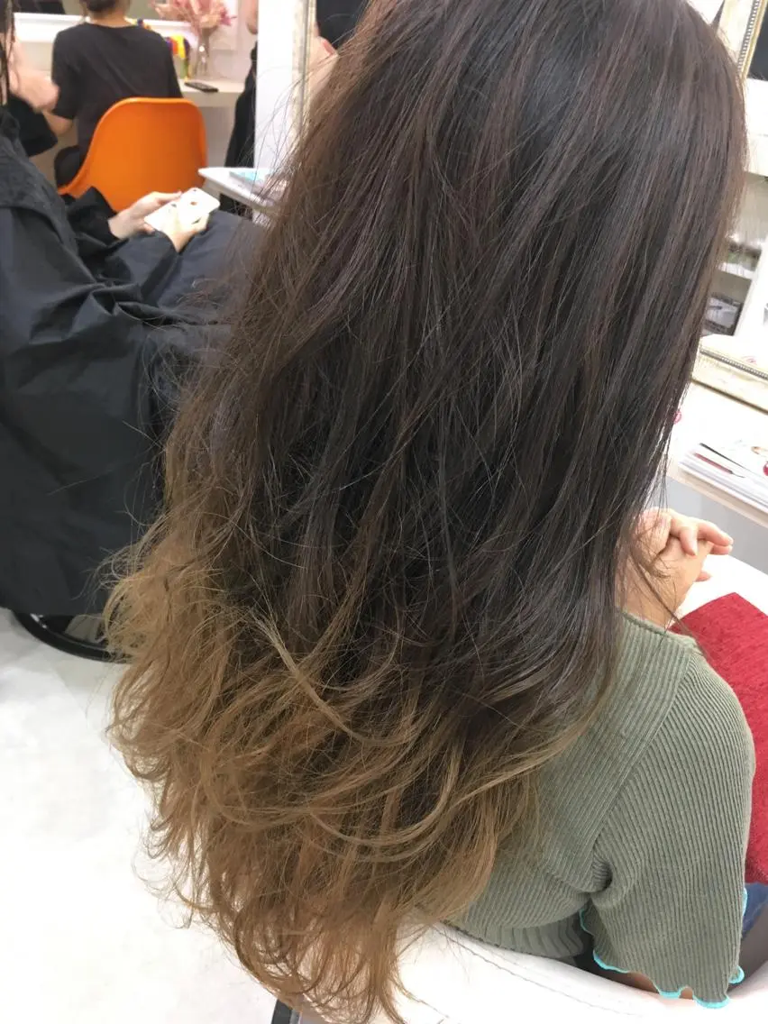 セミロング カラー 髪質改善 中川 翔のヘアスタイル