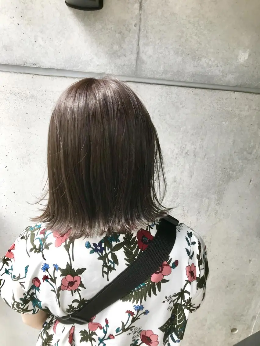 ショート カラー ピンクカラー バイオレットカラー 外ハネヘア カット ヘアカラー トリートメント lok[ロク] 高田馬場のヘアスタイル