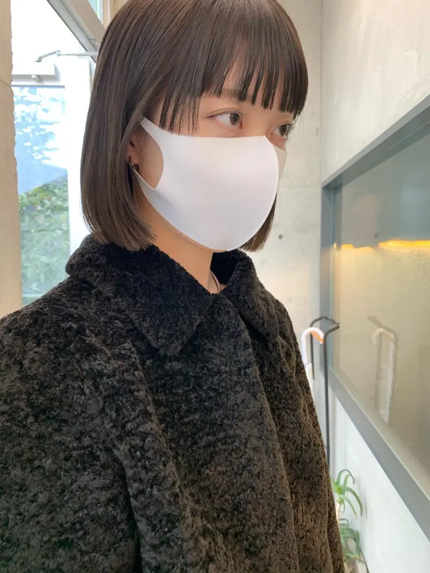 ショート カラー 切りっぱなしボブ ボブ 伸ばしかけ ワイドバング sakoda shunkiのヘアスタイル