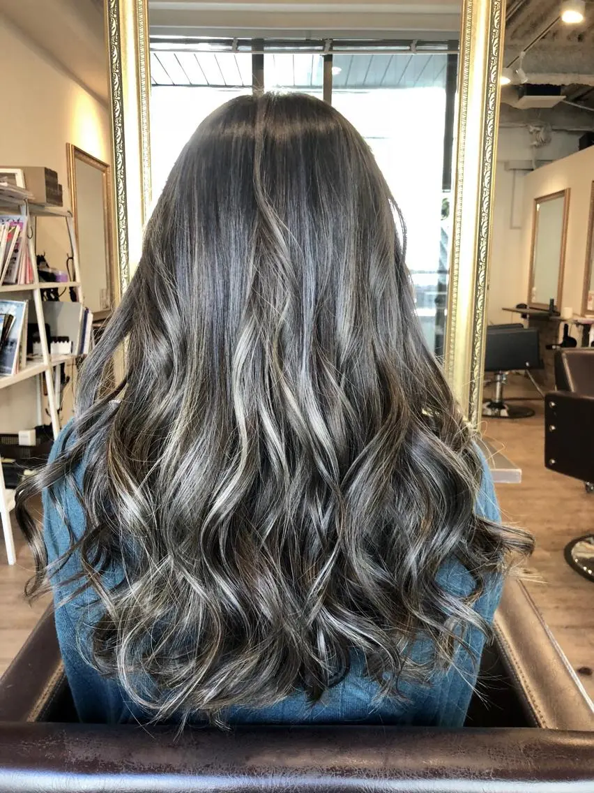 セミロング カラー グレージュ ハイライトカラー ハイライト 美髪・艶髪特化美容師 RYOJIのヘアスタイル
