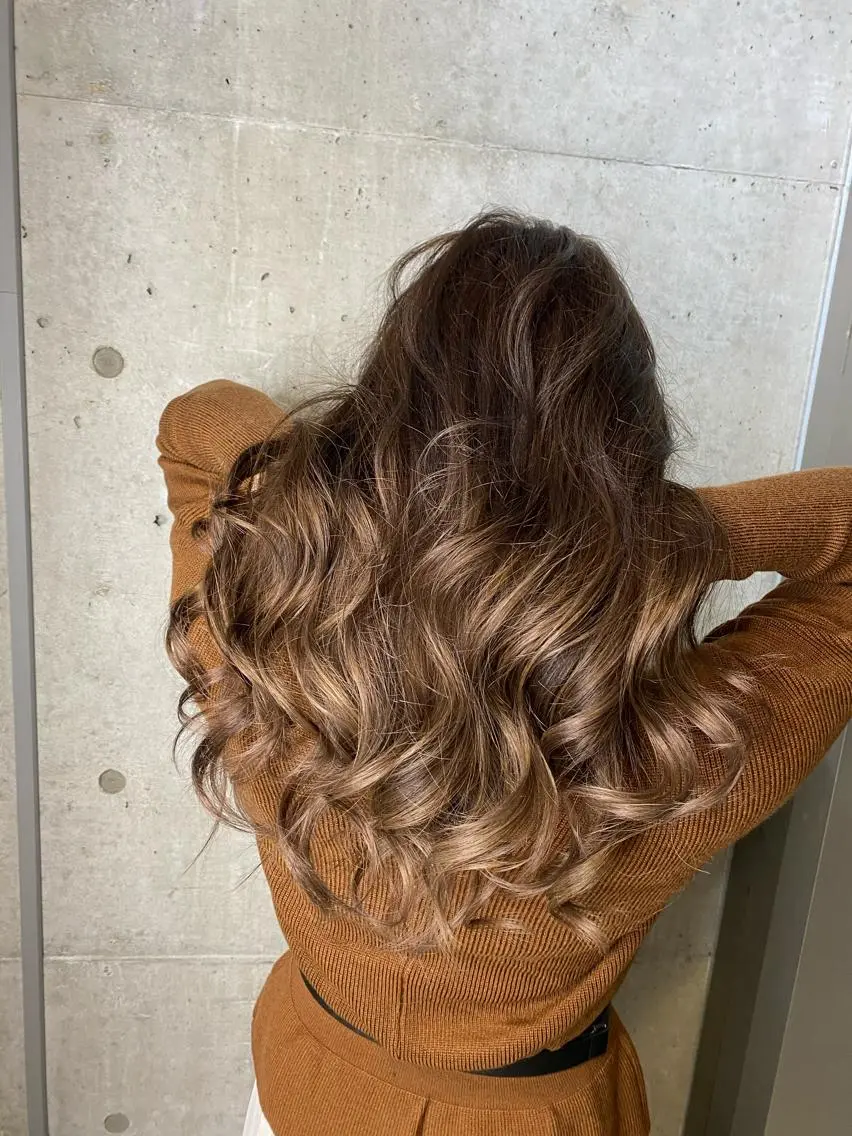 ロング カラー 大栗 佑也  髪質改善のヘアスタイル