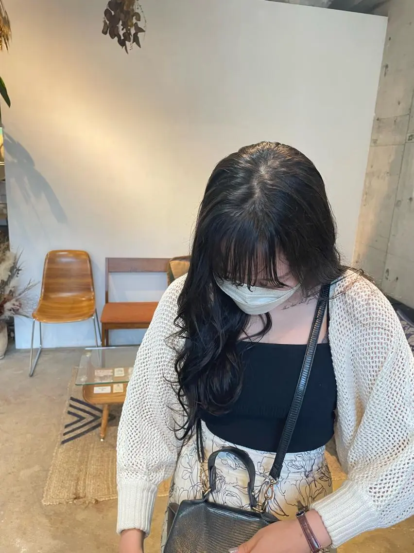 ロング カラー ベージュカラー 透明感カラー オリーブベージュ MAUVE MIYUのヘアスタイル