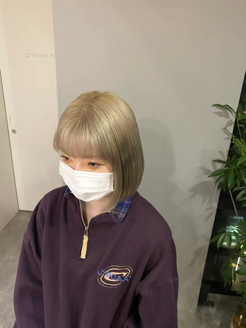 ショート カラー ヘアアレンジ ベージュカラー ブリーチ ハイトーンカラー ハイトーンベージュ ヘアカラー ボブ /ニュアンス/ satomi🧸💖のヘアスタイル