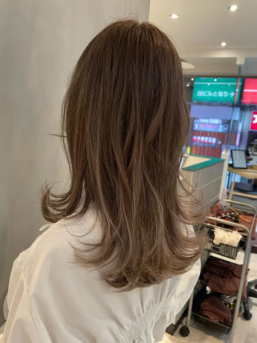ミディアム 複雑履歴に対応ブリー チ無しダブルカラーのヘアスタイル