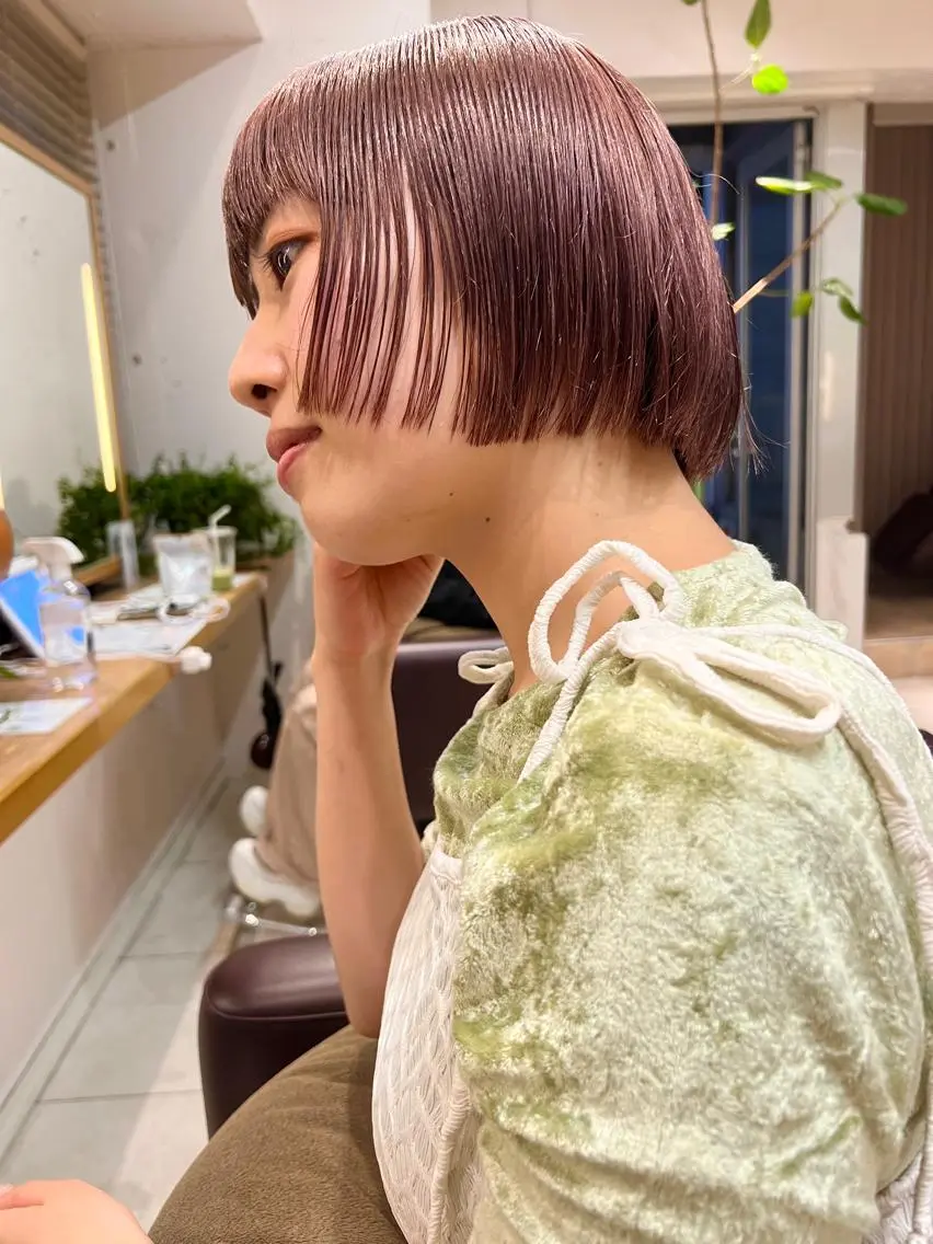 ショート カラー ヘアアレンジ ベージュカラー ブリーチ ピンクカラー ピンクベージュ 顔周りカット 🌿ショート🌿 パーマ🌿淳平のヘアスタイル