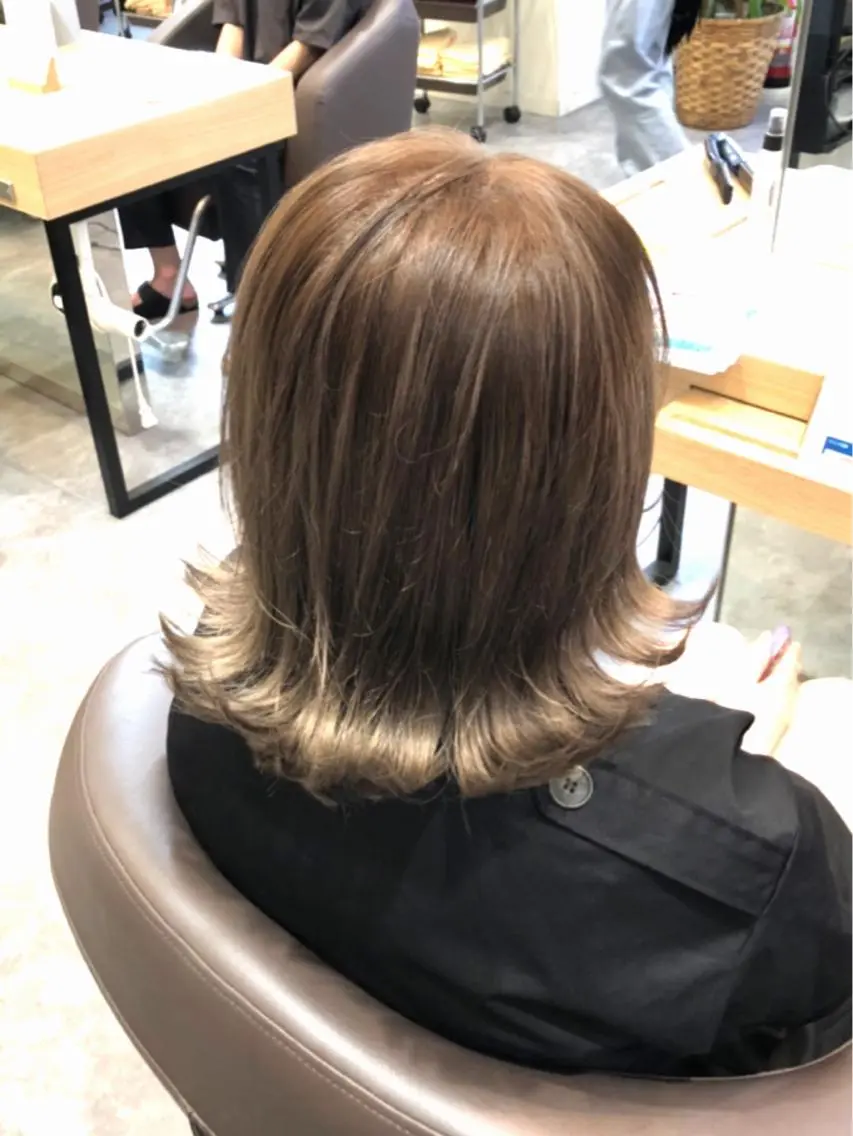 ミディアム 似合わせカットカラー 望月一生のヘアスタイル