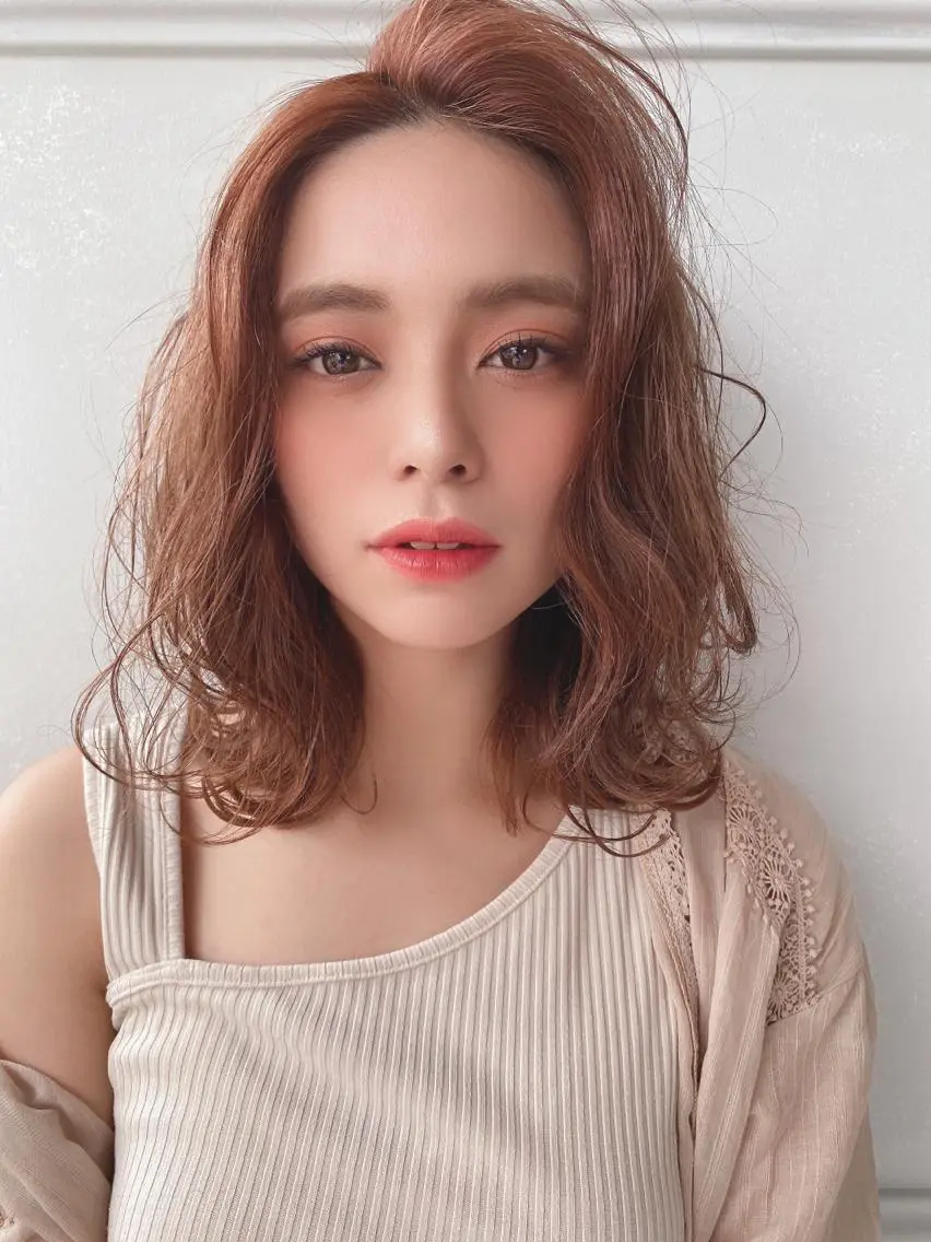 ミディアム カラー ヘアアレンジ Zina 渋谷のヘアスタイル