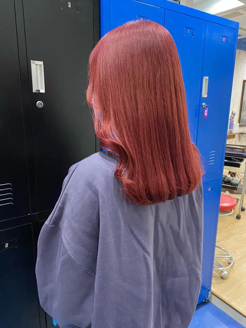 カラー white.梅田 デザインカラー🦄のヘアスタイル