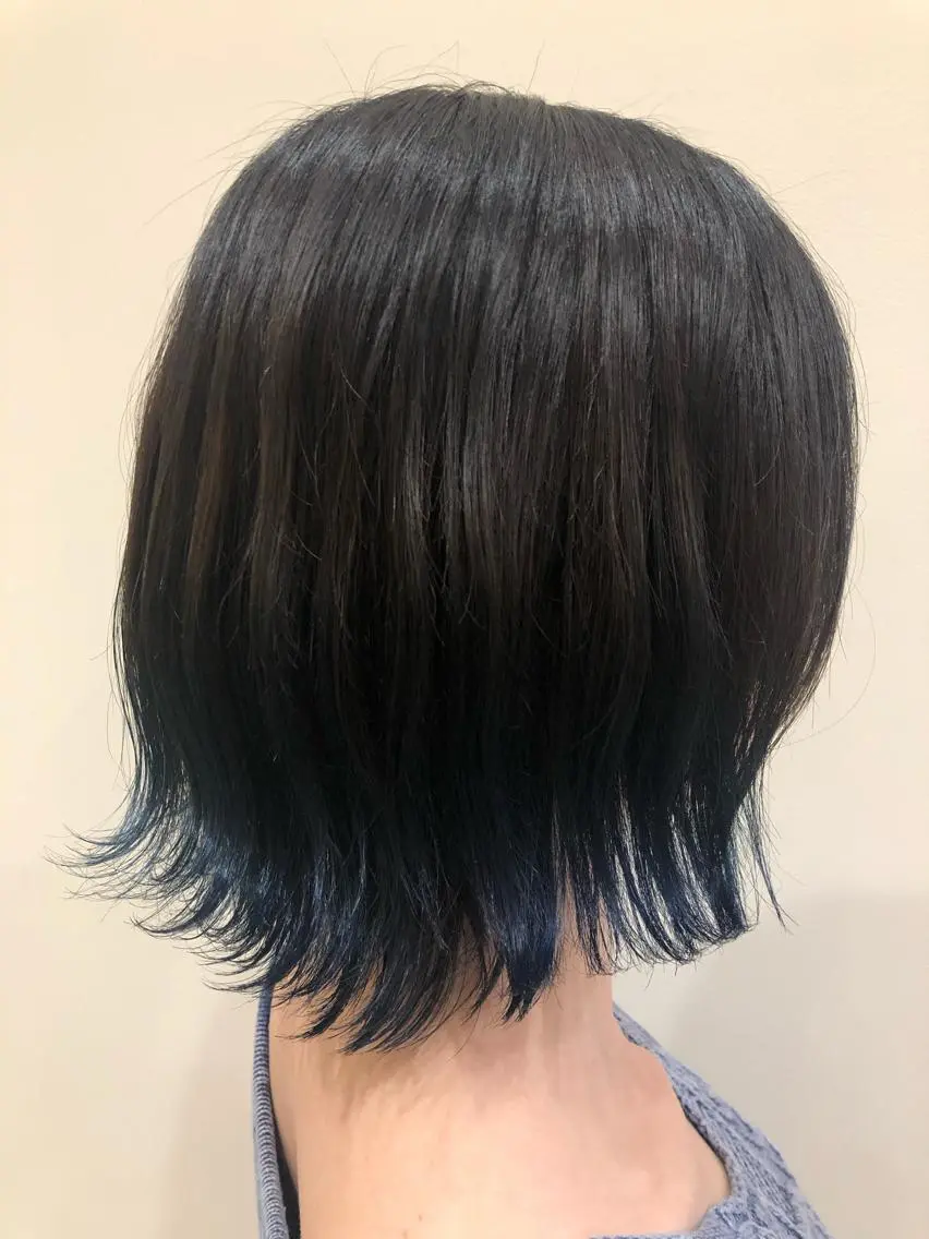 ミディアム カラー ブルーカラー グラデーションカラー Amour なぐらのヘアスタイル