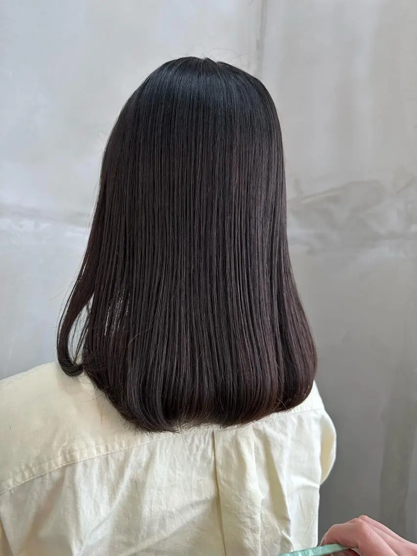 ミディアム カット 益 佑夏のヘアスタイル