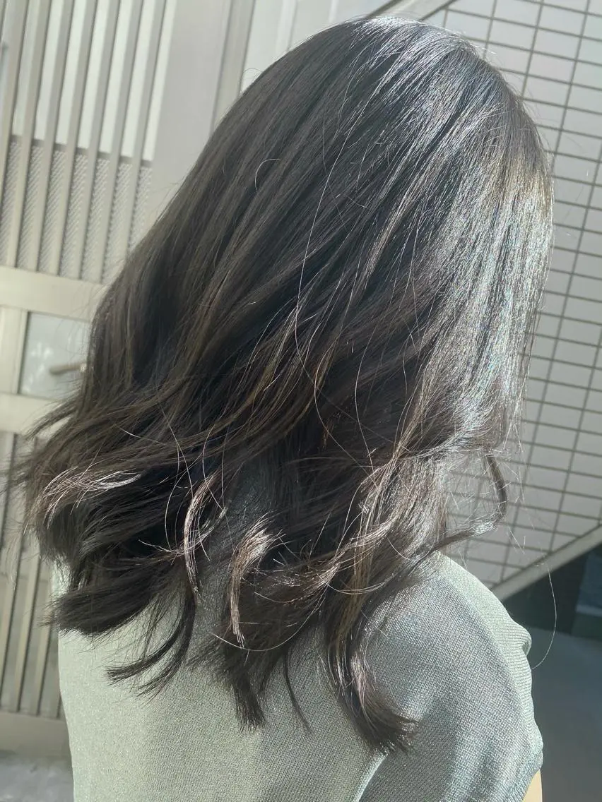 セミロング カラー アッシュ 透明感カラー 武田 悠生乃のヘアスタイル