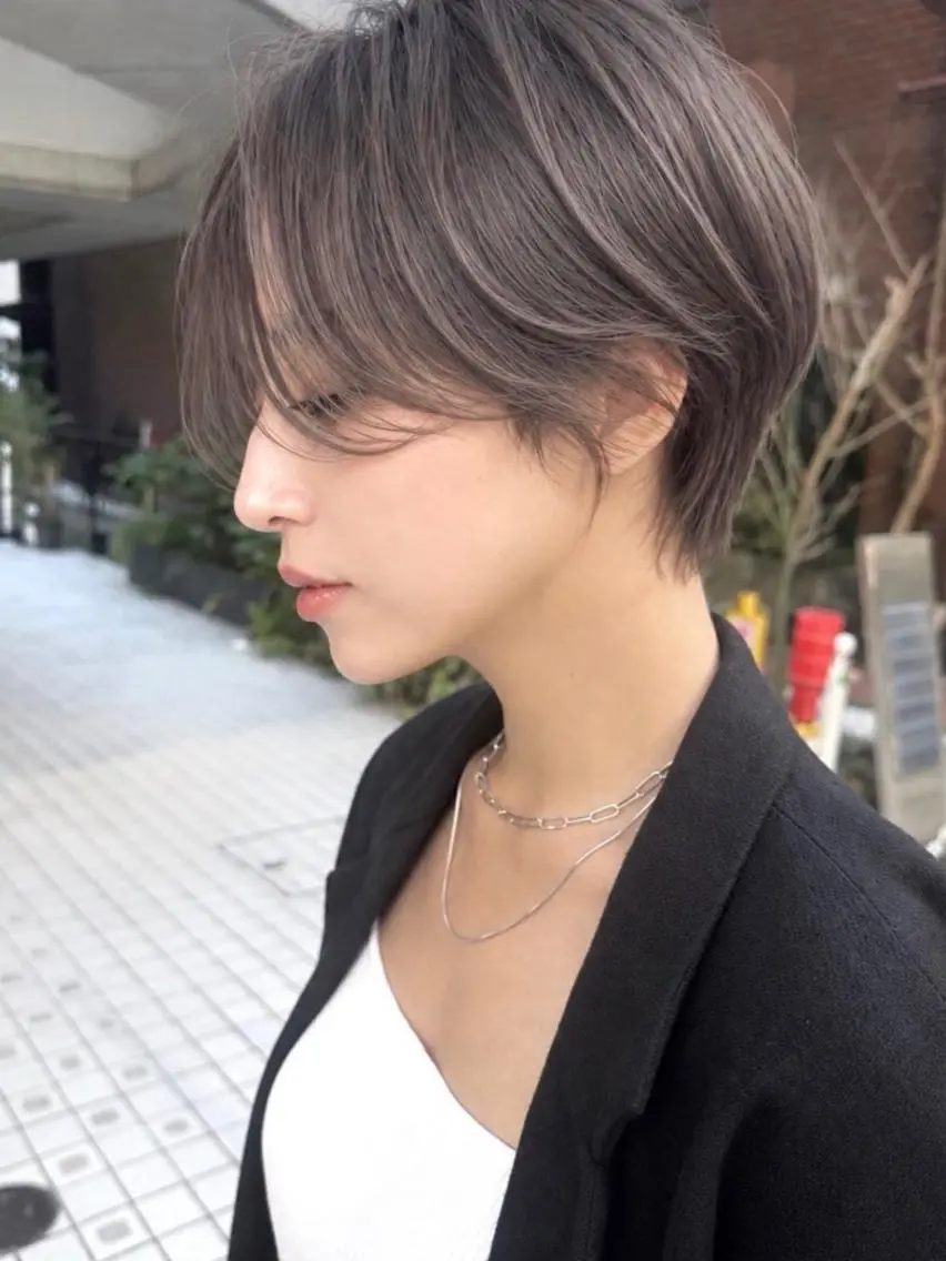 ショート カラー ハンサムショート アッシュ ベージュカラー 透明感カラー ショートヘア カット ヘアカラー 骨格診断で絶対可愛い ✨丸みショート✨凌弥のヘアスタイル