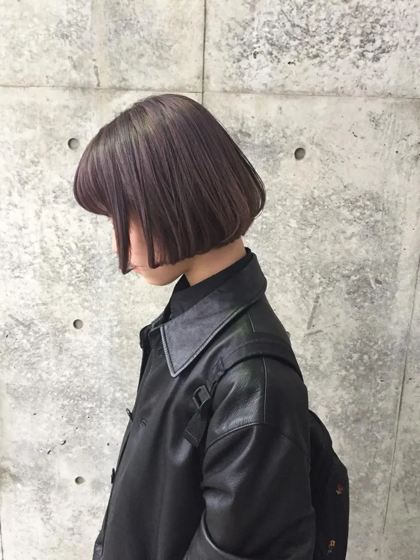 ミディアム カラー パープルカラー シルバー 及川 光のヘアスタイル