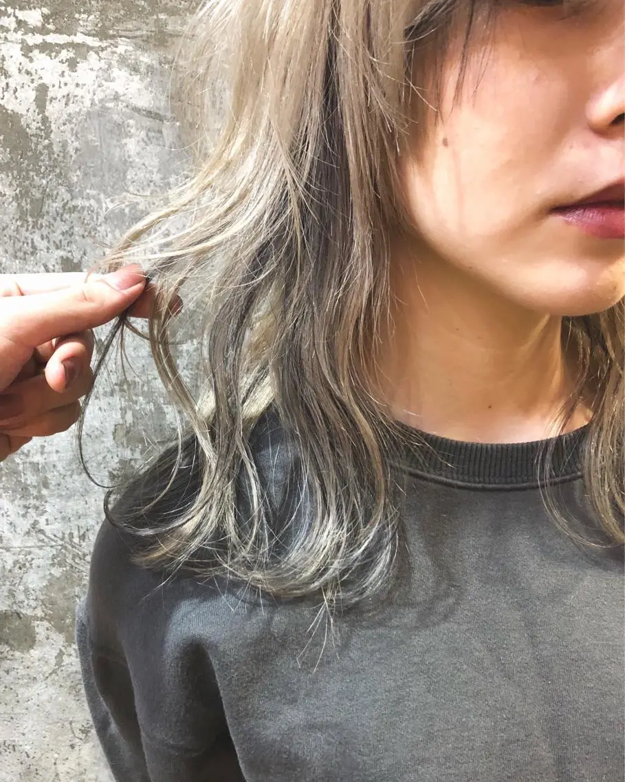 ロング カラー ブリーチ ケアブリーチ Pia ツボイ ケイタのヘアスタイル