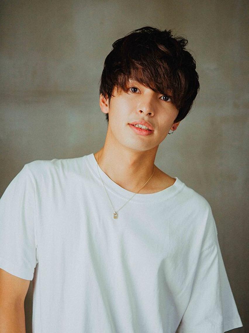ショート メンズ アップバング コンマヘア フェードカット マッシュ スキンフェード トップスタイリスト ✨KIRIKA中野✨のヘアスタイル