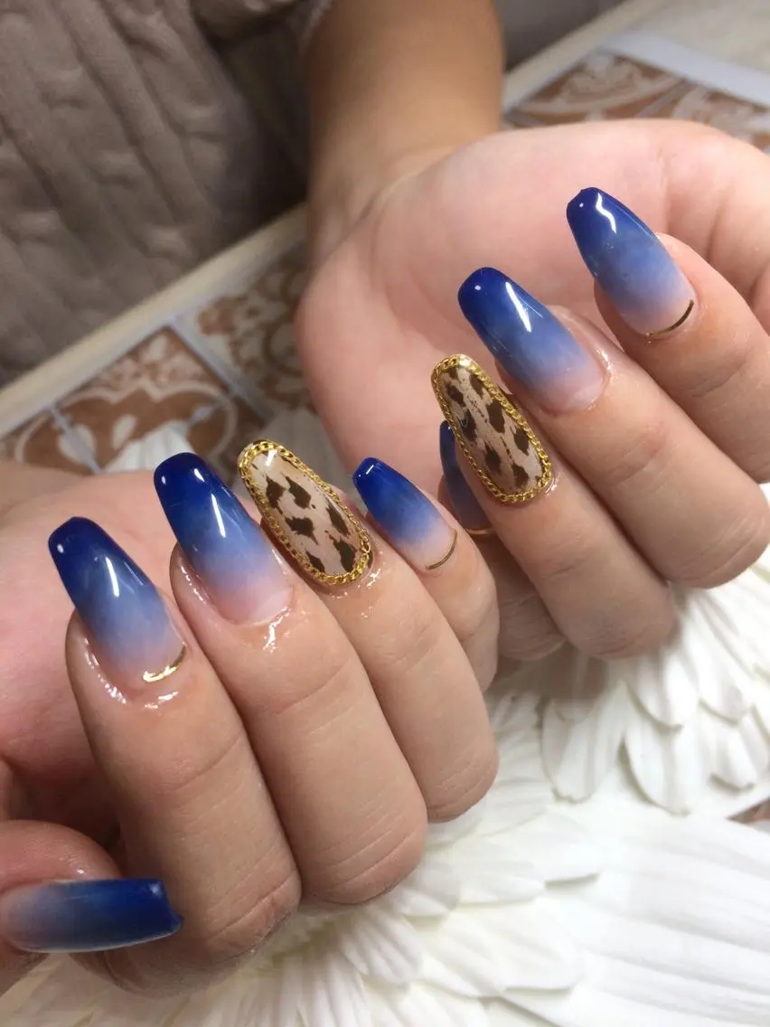 ネイル アニマル柄 グラデーション Nailsalon E's cafeのネイルデザイン