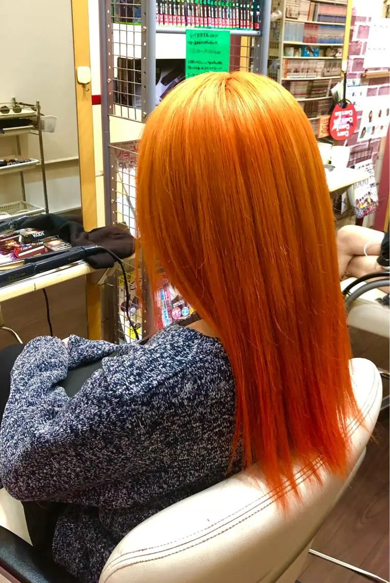 セミロング カラー オレンジ ヘアカラー まさき✂︎ /ブリーチカラーのヘアスタイル
