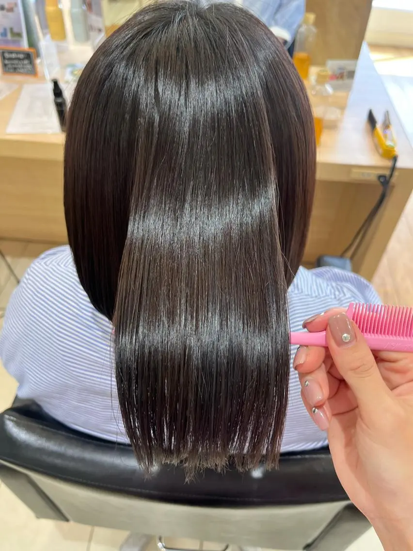 ミディアム 髪質改善 カット 縮毛矯正 富永 美玖のヘアスタイル
